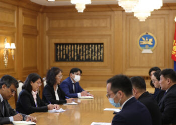 Азийн хөгжлийн банкны уулзалтаар Дарханы замын санхүүжилтийн талаар ярилцжээ