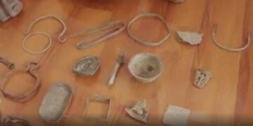 "Нинжа" нар Билгэ хааны үеийн хүмүүсийн эдэлж, хэрэглэж байсан байж болзошгүй түүх, соёлын дурсгалт эд зүйлийг хууль бус малтлага хийн олж авчээ