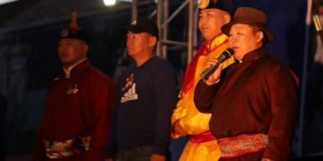 С.Бямбацогт Ховдын аваргууддаа өөрийн нэр дээрх бүх хонь, адуугаа бэлэглэв