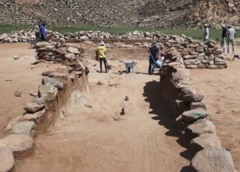 Завхан аймгаас анх удаа Хүннүгийн язгууртны булш олдлоо