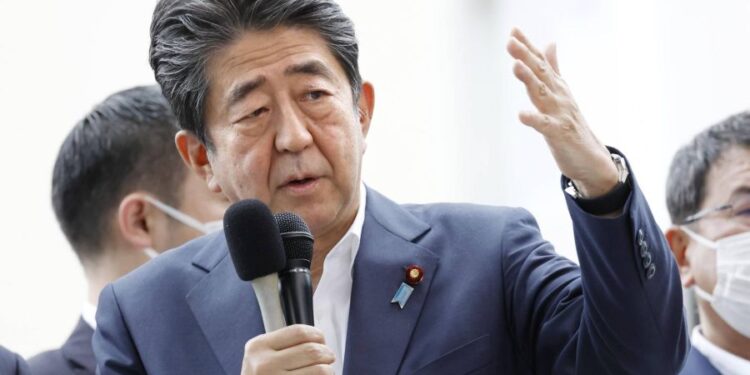 Японы Ерөнхий сайд асан Абэ Шинзогийн амь насанд халдахыг завджээ