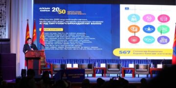 Чингис хот-Баянмөнх-Дархан-Бор-Өндөр-Даланжаргалан чиглэлд 218 км хатуу хучилттай авто зам барина