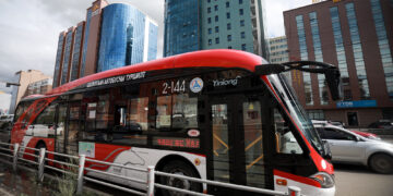 Чингис хаан” нисэх буудлын чиглэлд автобус 05:00-01:40 цагийн хооронд иргэдэд үйлчилж байна