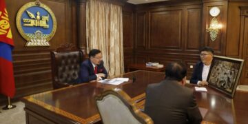 УИХ-ын дарга Г.Занданшатар Хүлэгү ханы зуны ордны туурийг олсон судлаачдыг хүлээн авч уулзав