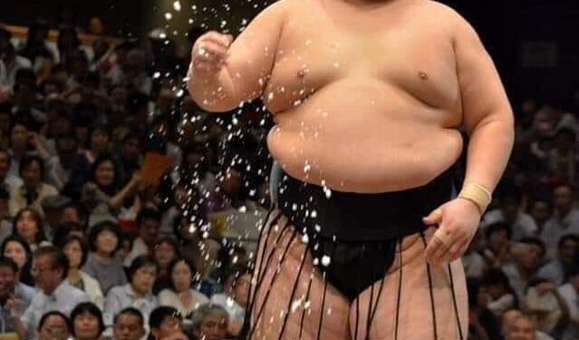 Ичиножёо А.Ичинноров анх удаа Макүүчид түрүүллээ