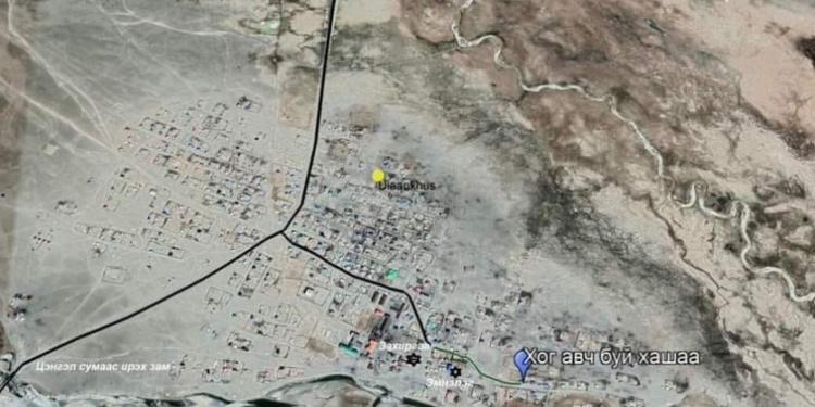 Алтай Таван Богдоос буцаж буй аялагчдын хогийг 5,000-10,000 төгрөгөөр худалдаж авна