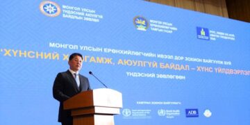 Ерөнхийлөгч У.Хүрэлсүхийн эхлүүлсэн Хүнсний хувьсгалыг УИХ, Түр хороо дэмжин ажиллахаар болжээ.