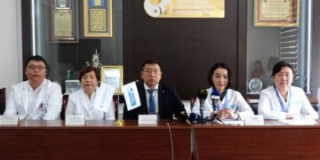 Долоон настай хүүхдэд төрсөн ээжээс нь элэг шилжүүлэн суулгах хагалгааг ЭХЭМҮТ-д амжилттай хийжээ