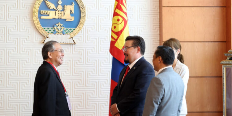 ОХУ, Япон хорт хавдрын эмчилгээний шинэ аргыг нутагшуулахад Монголтой хамтран ажиллана