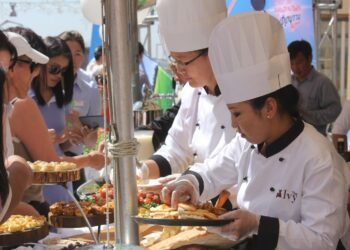 Үндэсний хоолонд дурлагчид төв талбайг маргааш зориорой