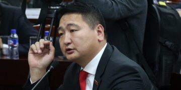 С.Мөнхчулуун: Банкууд хууль бусаар ашиг олж байгааг зүгээр хараад сууж болохгүй