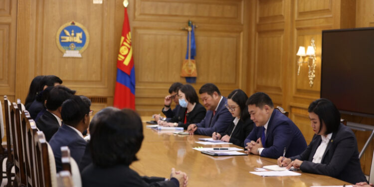 Ерөнхий сайд Л.Оюун-Эрдэнэ Сингапурын хамтын ажиллагааны байгууллагын төлөөлөгчдийг хүлээн авч уулзлаа