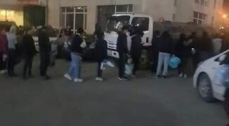 “X apartment“ хотхоны цэвэр усны шугаманд гэмтэл гарч, иргэд зөөврийн ус ууж байна