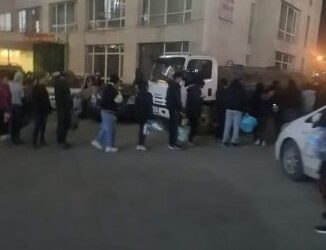 “X apartment“ хотхоны цэвэр усны шугаманд гэмтэл гарч, иргэд зөөврийн ус ууж байна