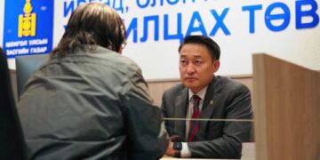 ЗГХЭГ-ын дарга Д.Амарбаясгалан 11-11 төвийн үйл ажиллагаатай танилцлаа