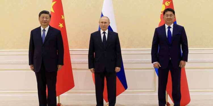 ШХАБ: Монгол, Орос, Хятадын Төрийн тэргүүн нар уулзлаа