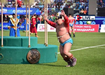 "Үндэсний алтан цом"-д Хэнтий аймгаас улсын арслан Э.Оюунболд тэргүүтэй бөхчүүд оролцоно