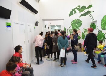 Хөгжлийн бэрхшээлтэй хүүхдүүдийг нарийн мэргэжлийн эмчийн үзлэгт хамрууллаа