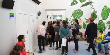 Хөгжлийн бэрхшээлтэй хүүхдүүдийг нарийн мэргэжлийн эмчийн үзлэгт хамрууллаа