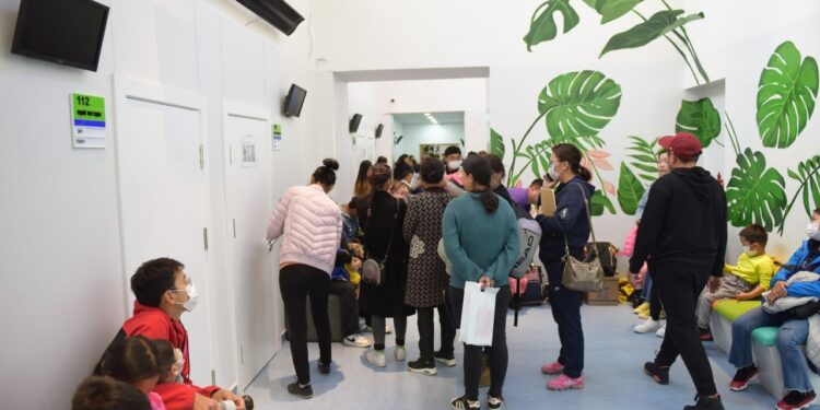 Хөгжлийн бэрхшээлтэй хүүхдүүдийг нарийн мэргэжлийн эмчийн үзлэгт хамрууллаа