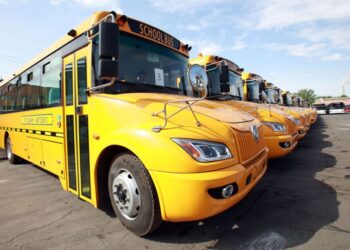 Нийслэлийн хэмжээнд 245 автобусаар сурагчдад үйлчилнэ