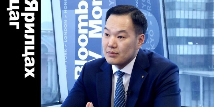 "МИАТ" ТӨХК-ийн Гүйцэтгэх захирал Б.Мөнхтамир төрийн хэмнэлтийн хуулийг зөрчиж 100 сая төгрөгөөр зар сурталчилгаа хийлгэжээ