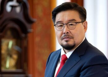 Г.Занданшатар: Хүүхдийн 100 мянган төгрөгийг намрын чуулганаар хасна