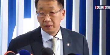 Л.Энх-Амгалан: Манай яаманд хулгай орж, бичиг баримт алдагдсан