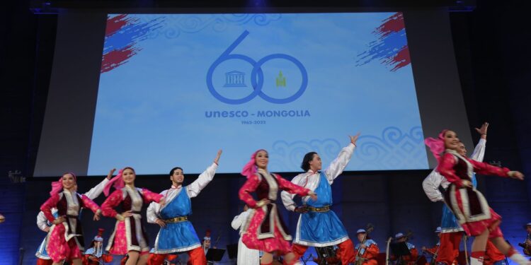 “ЮНЕСКО”-ын тайзнаа "Нүүдэлчдийн домог" тоглолт болов