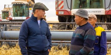 Ерөнхийлөгч У.Хүрэлсүх газар тариалангийн бүс нутагт ажиллаж байна