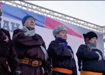 Шударга тавын дөрөв нь ордонд, нэг нь шоронд...