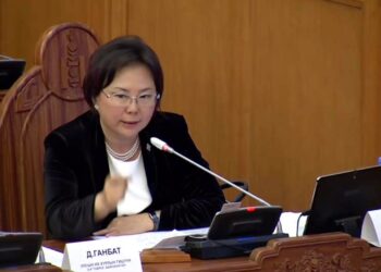 С.Одонтуяа: Хүүхдийн мөнгөнөөс биш авлигач, хулгайчдаас болж Монгол Улс ядуурч байгаа