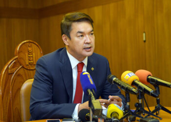 Ч.Сайханбилэгээр туг хийсэн АН-д итгэх иргэн алга