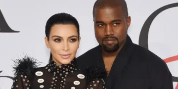 Ким Кардашиан, Канье Уэст нар салалтын гэрээ байгууллаа