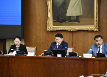 Соёлын сайд Ч.Номингийн төсвийг 100 сая төгрөгөөр хасав