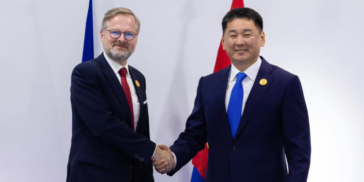 Ерөнхийлөгч У.Хүрэлсүх Бүгд Найрамдах Чех Улсын Ерөнхий сайдыг хүлээн авч уулзлаа