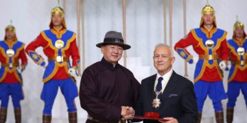 АНУ-ын иргэн Жак Уэтерфорд, Академич Д.Доржготов нарт “Чингис хаан” тэргүүн зэргийн одон хүртээв