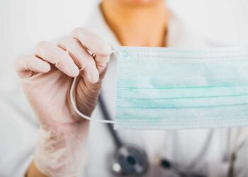 Ковид-19 хоёр дахин нэмэгдсэн тул амны хаалтаа зүүхийг уриалав