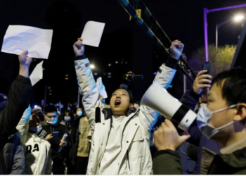 Бээжин эсэргүүцлийн жагсаалыг намжаахыг хичээж байна