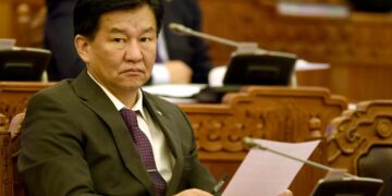 Ц.Даваасүрэн: Б.Жавланг 5 үндэслэлээр Сангийн сайдаас огцруулах шаардлага үүссэн