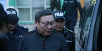 Ш.Батхүүгээс 109 тэрбумын хохирл гаргуулж, 10 жил хорих ял шийтгэжээ