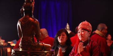 Язгуурын таван шүтээн үзэсгэлэн үүдээ нээлээ