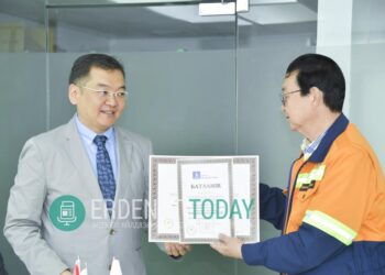 “Эрдэнэт медикал” эмнэлэг магадлан итгэмжлэлийн батламжаа хүлээн авлаа