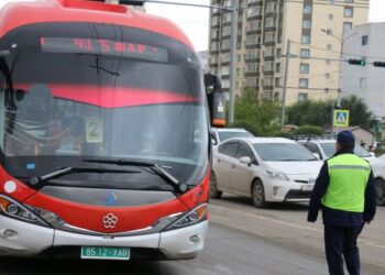 Өнөөдрөөс нэгдүгээр эгнээгээр зөвхөн зөвшөөрсөн тээврийн хэрэгсэл зорчино