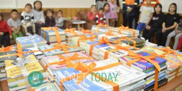 “ЭНЭРЭЛ” төвийн хүүхдүүдэд ном бэлэглэлээ