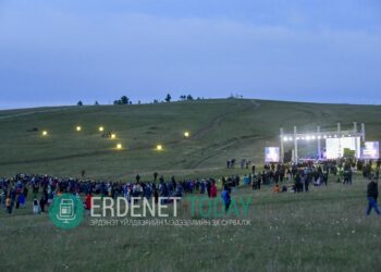 Долоон бурхан од тахих ёслол боллоо