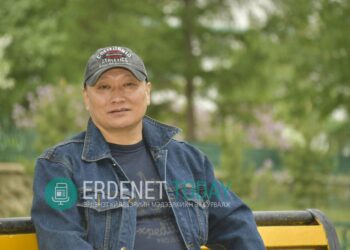 Зөв явсан хүнийг амьдрал шагнадаг