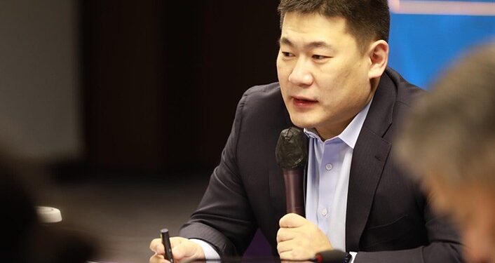 D.PARLIAMENT.MN цахим хуудсаар Ерөнхий сайдаас асуух зүйлээ тодруулаарай