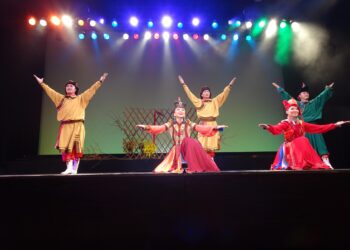 Токиод монгол үндэсний бүжгийн "Говийн цэцэг" тоглолт анх удаа боллоо