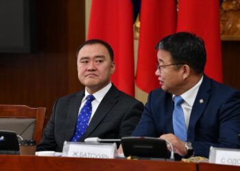 Лу.Гантөмөр: Татварын дарамтыг багасгаж, 400 мянган айлын орон сууц хөтөлбөр хэрэгжүүлнэ